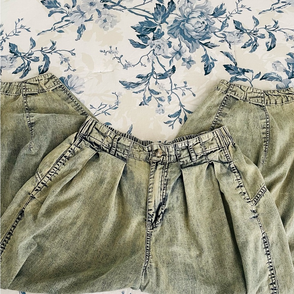We The Free Barrel Jeans.